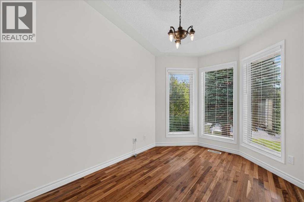 21 Strathearn Gardens SW - 4