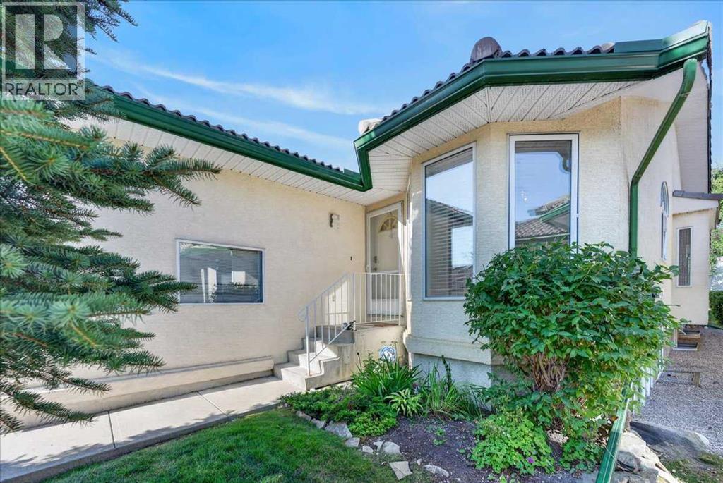 21 Strathearn Gardens SW - 1