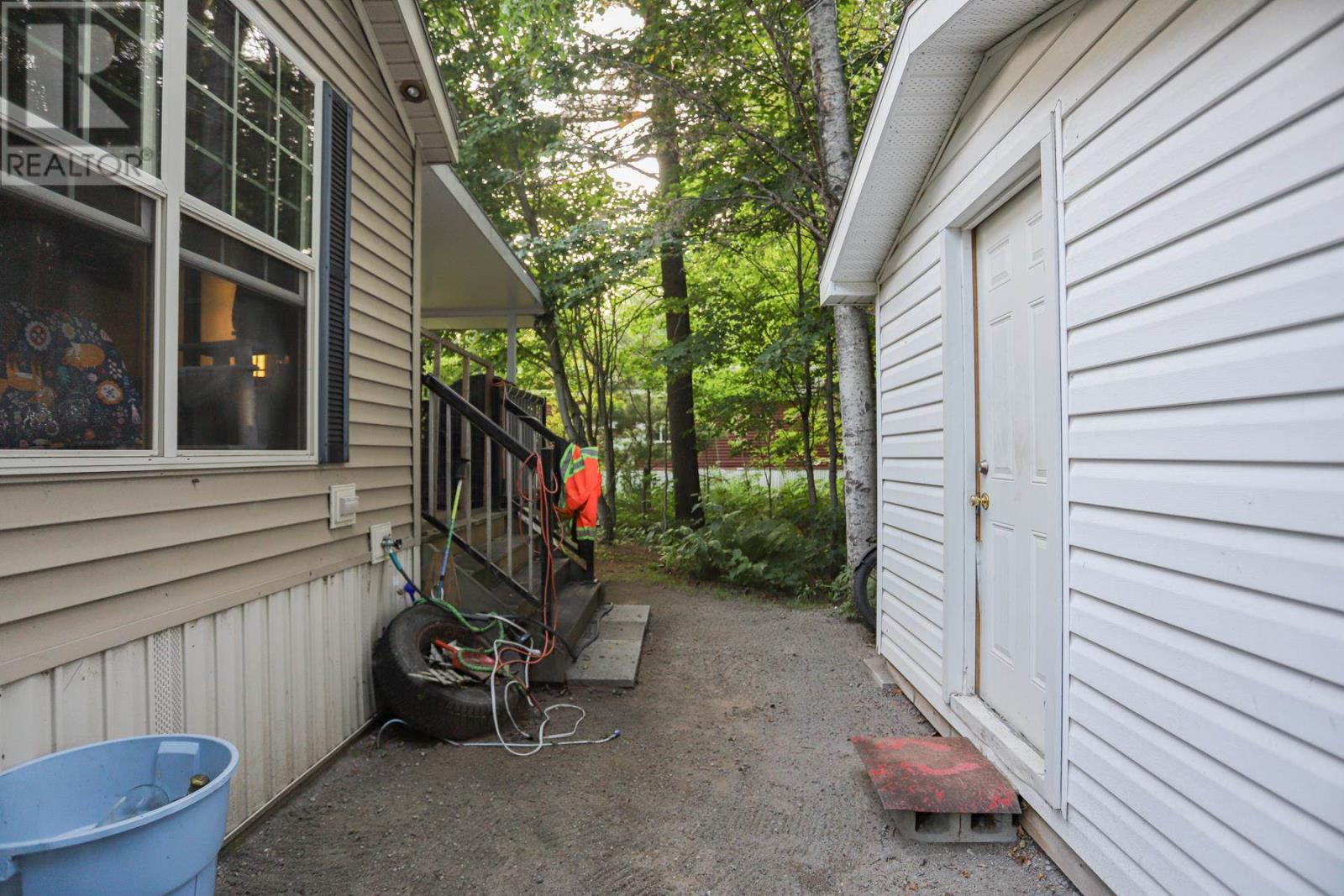 219 - 626 Airport RD - Image 23