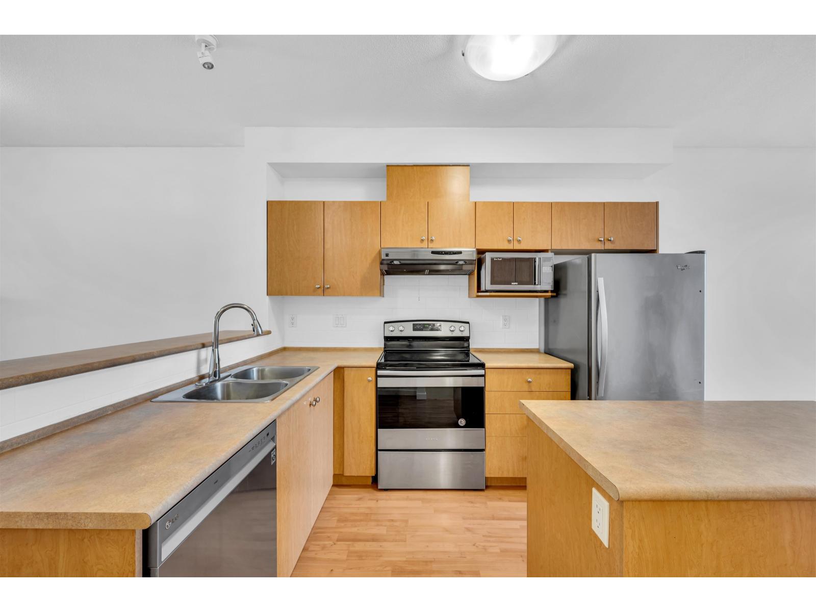 2 Bed, 3 Bath House for Sale in Langley – 46 20460 66 AVENUE, Langley – MLS# R3153304 - Image 6