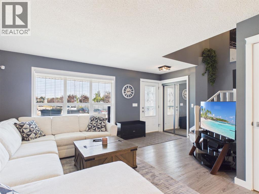 2049 New Brighton Gardens SE - 11
