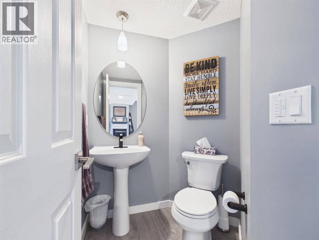 2049 New Brighton Gardens SE - 14