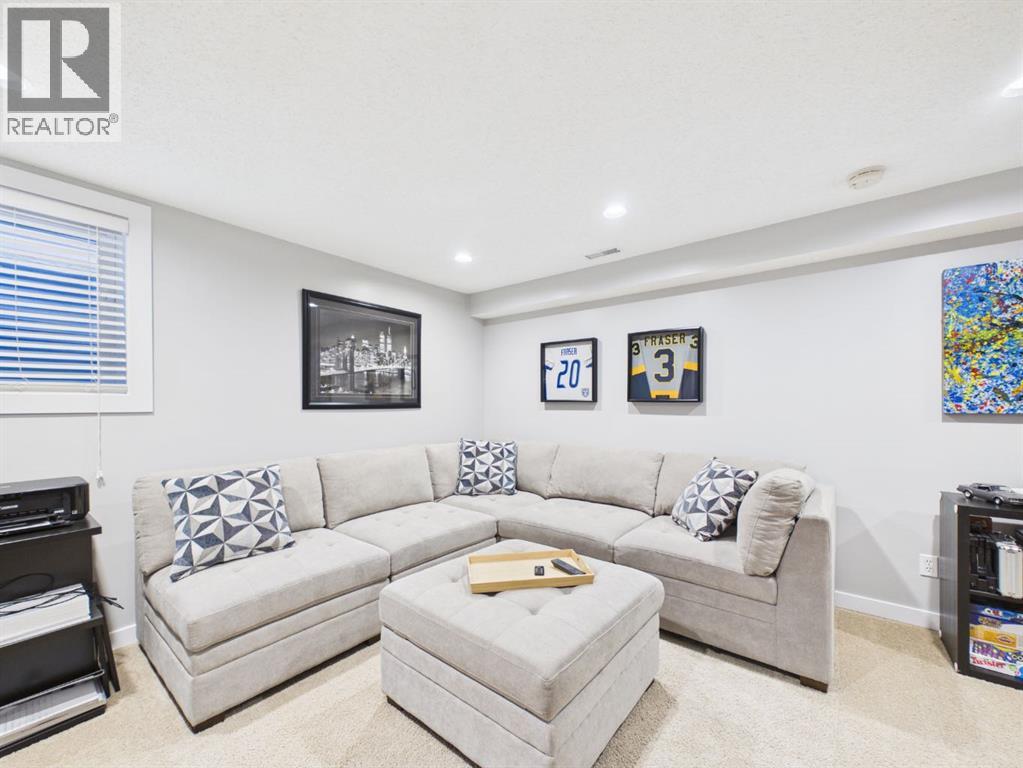 2049 New Brighton Gardens SE - 31