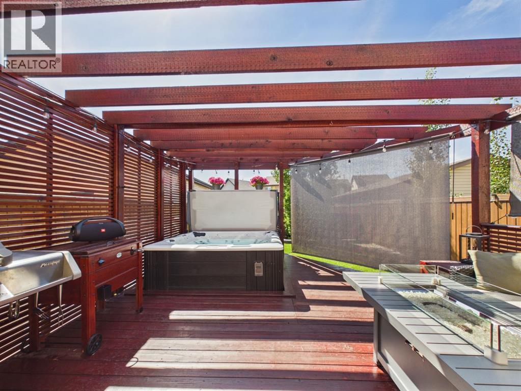 2049 New Brighton Gardens SE - 39
