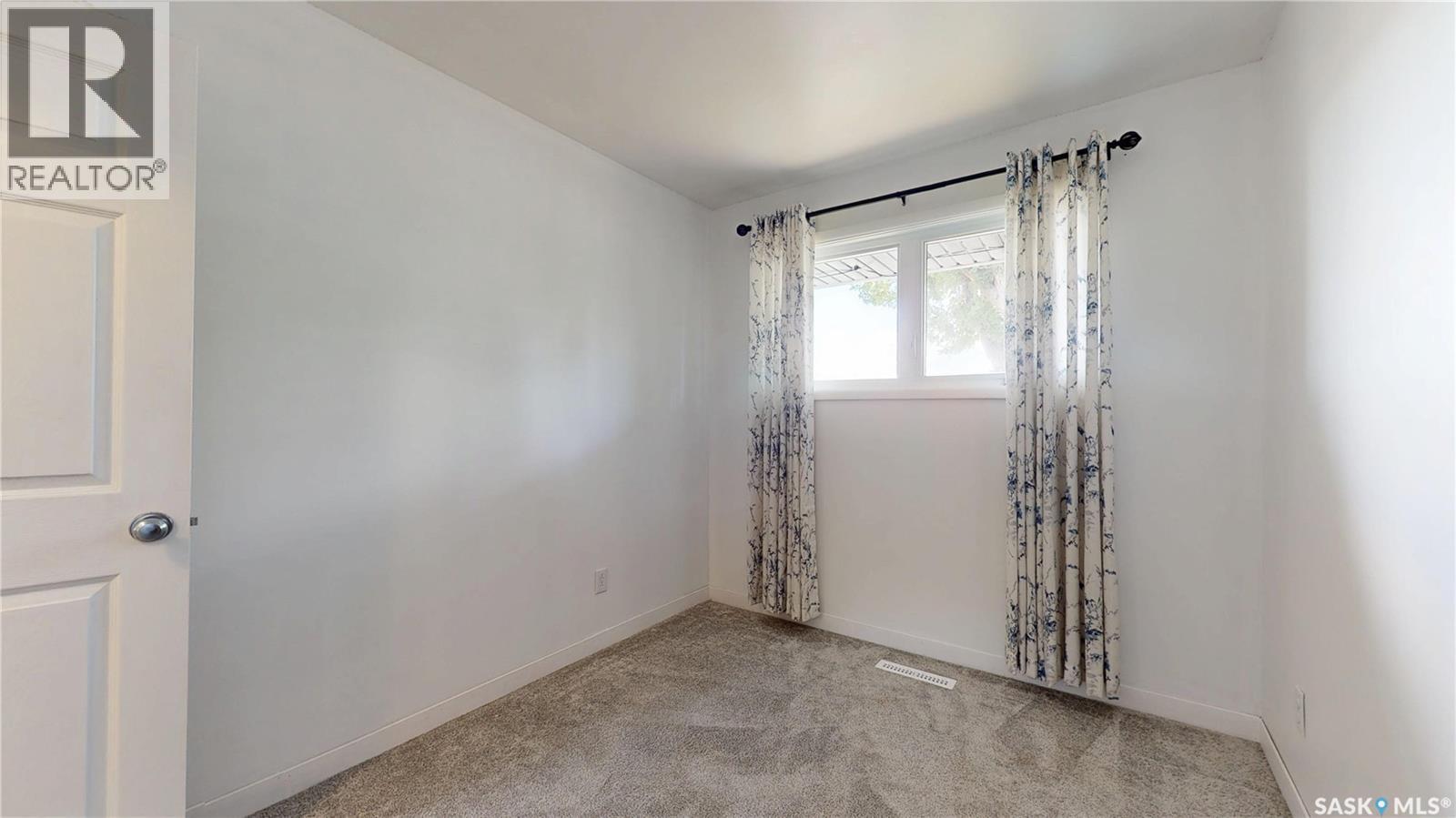 68 Cameron CRESCENT - 26