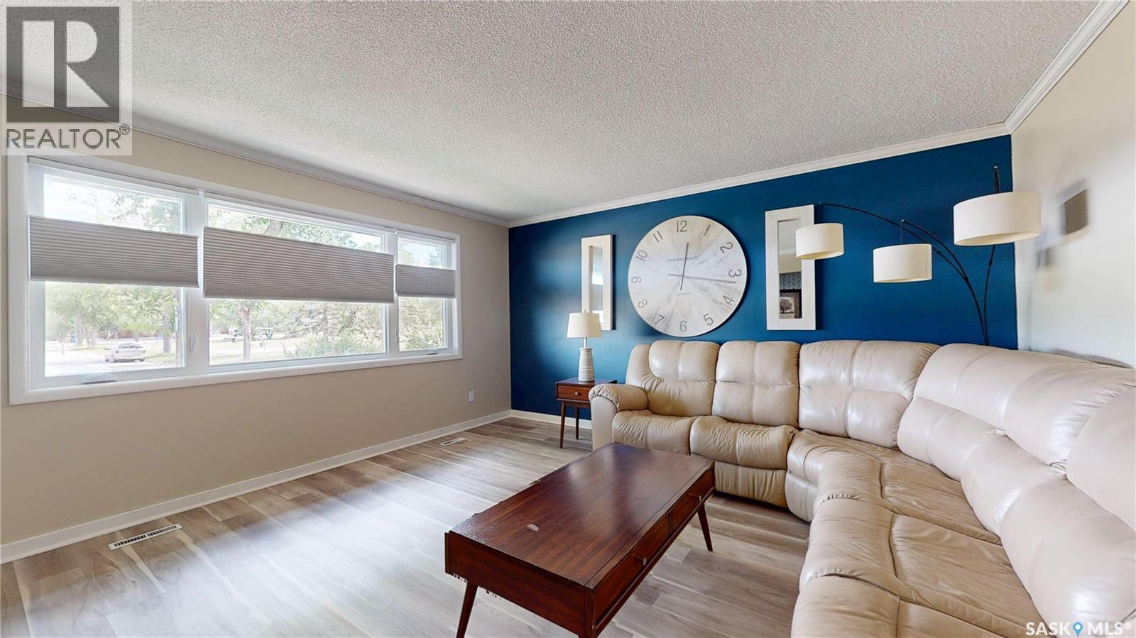 68 Cameron CRESCENT - 4