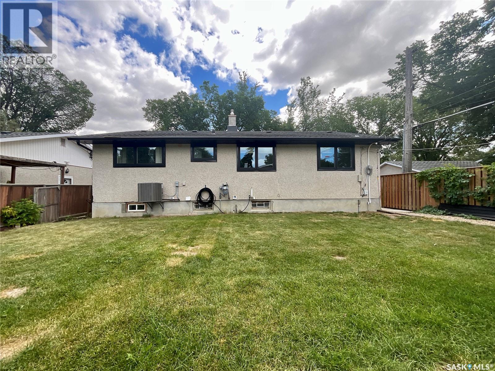 68 Cameron CRESCENT - 54