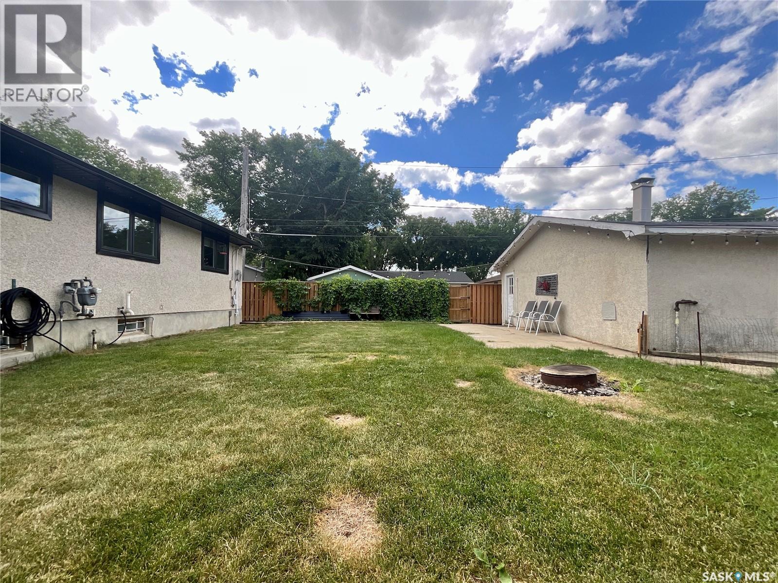 68 Cameron CRESCENT - 56