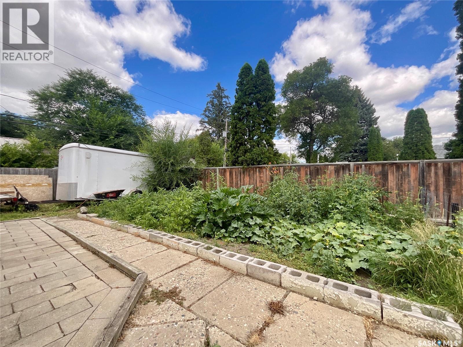 68 Cameron CRESCENT - 58