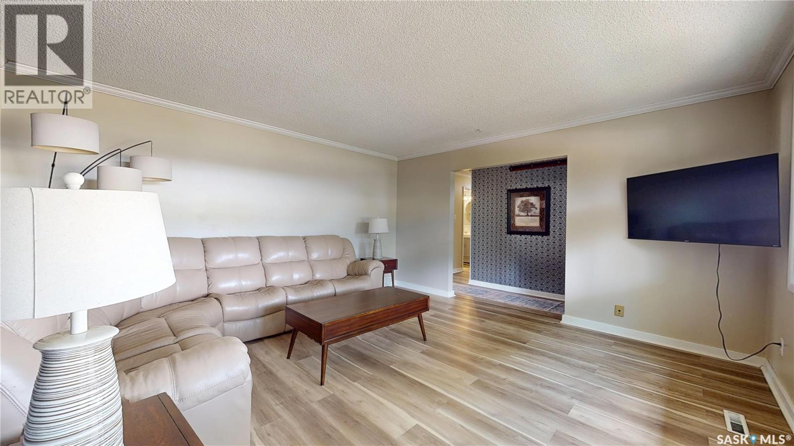68 Cameron CRESCENT - 7
