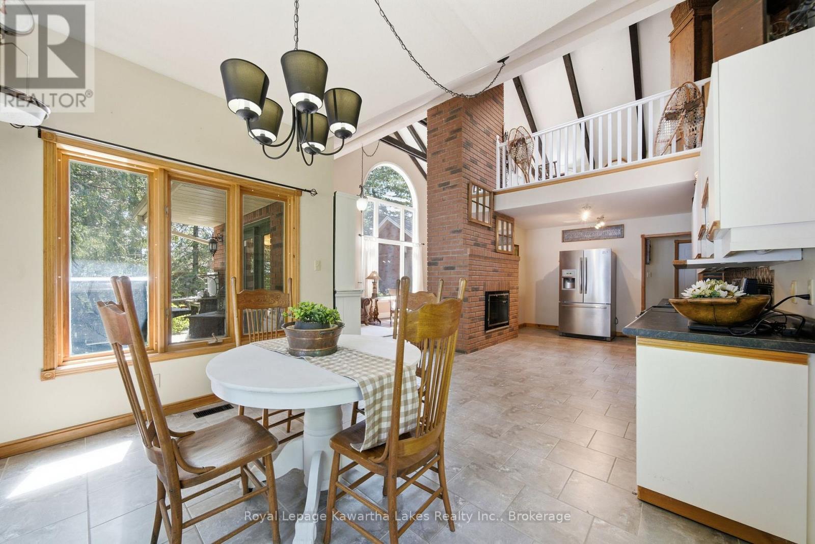 100 PINEWOOD BOULEVARD - 16