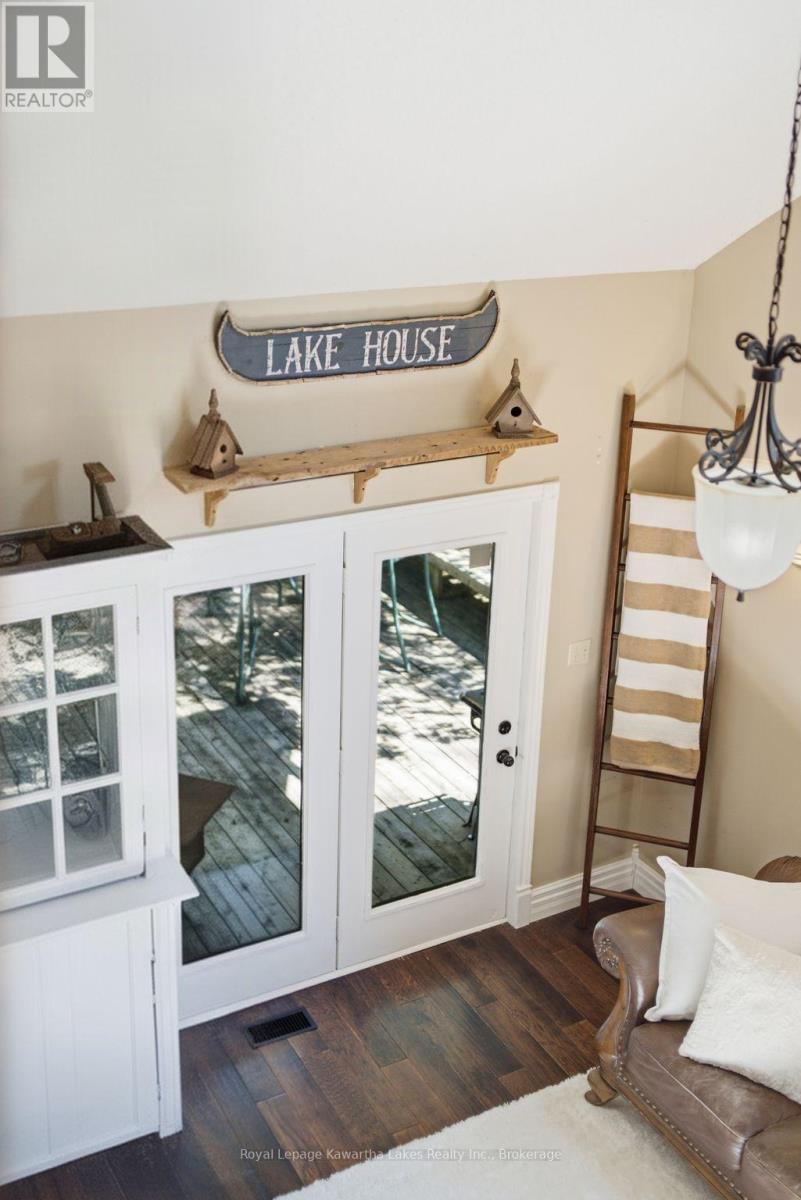 100 PINEWOOD BOULEVARD - Image 32
