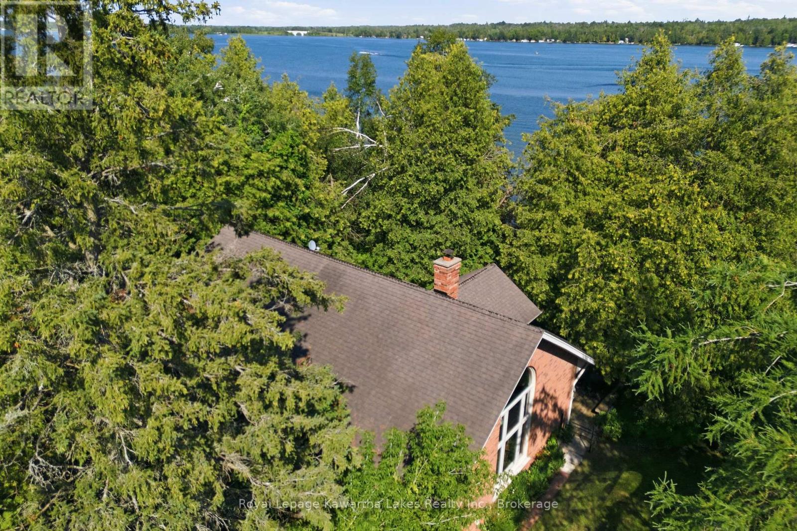100 PINEWOOD BOULEVARD - 39