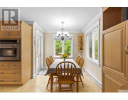 48 Squires Avenue thumbnail 17