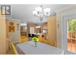 48 Squires Avenue thumbnail 18