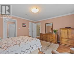 48 Squires Avenue thumbnail 20