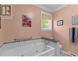 48 Squires Avenue thumbnail 22