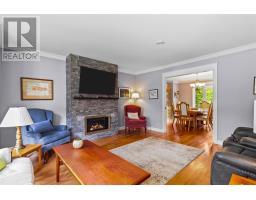 48 Squires Avenue thumbnail 9