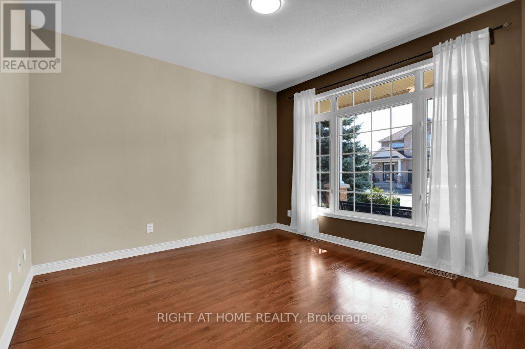 196 LAMPLIGHTERS DRIVE - 4