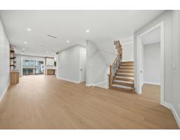 102 5745 172 Street, Surrey, BC V3S3Z4 Photo 10