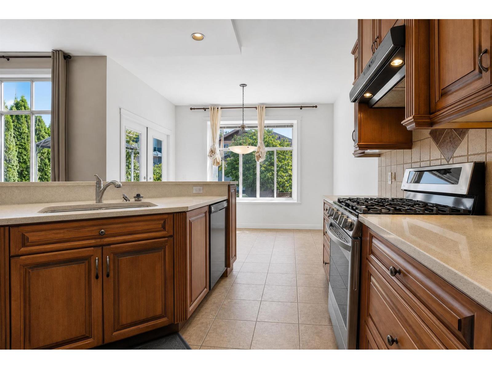7 Bed, 4 Bath House for Sale in Surrey – 5818 167A STREET, Surrey – MLS# R3151932 - Image 24