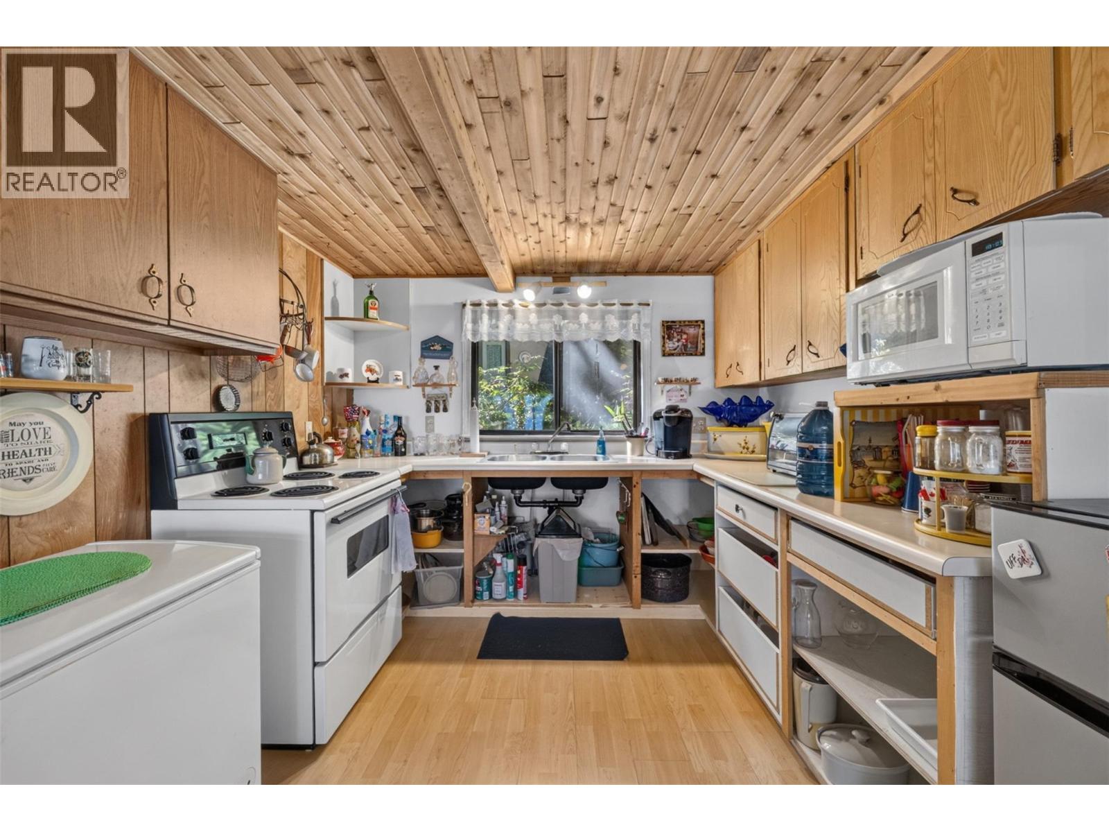 #110 1837 Archibald Road - 5