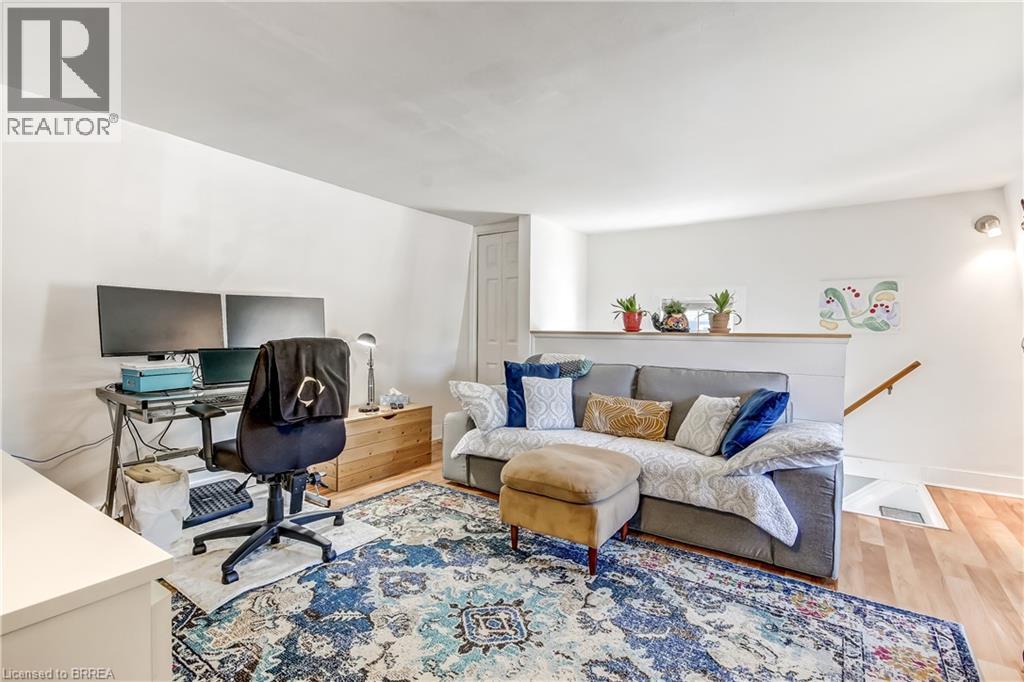 6 TOLHURST Avenue - 15