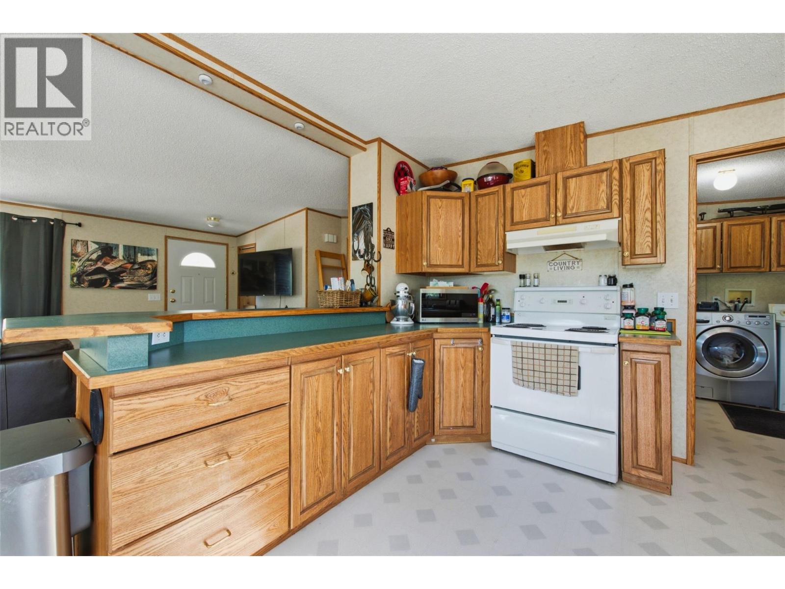 85 Candide Drive - 17