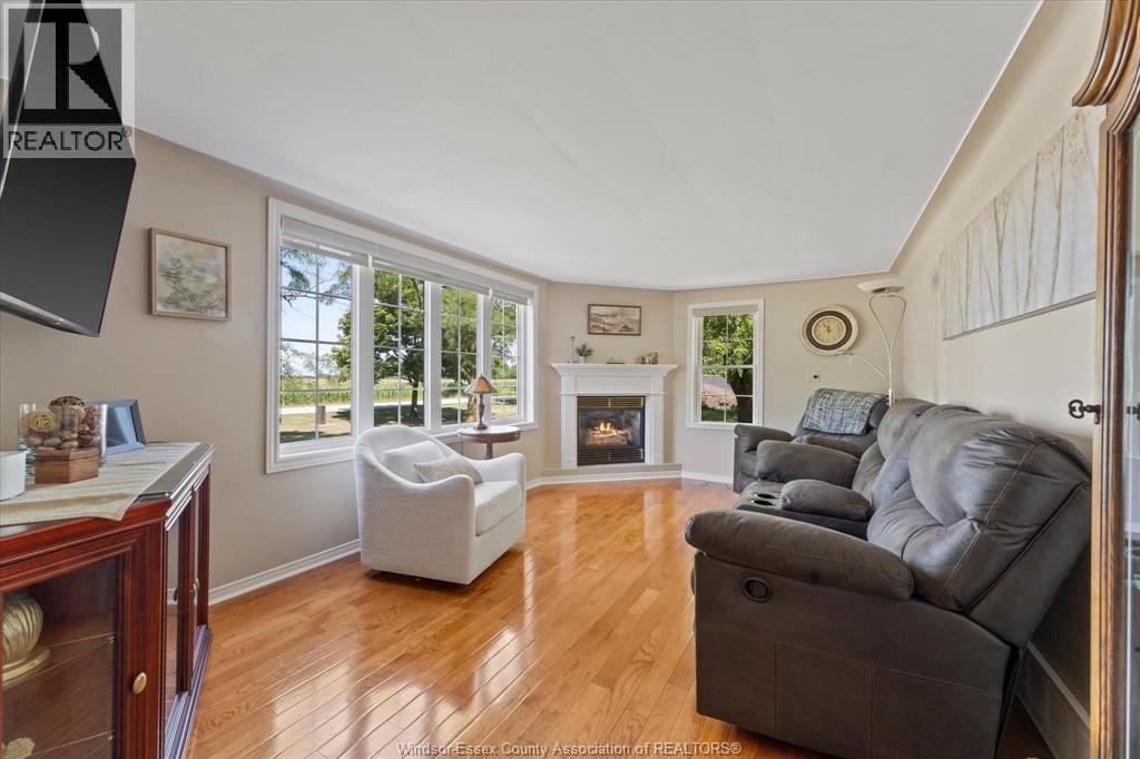 768 WEST BELLE RIVER ROAD - 11