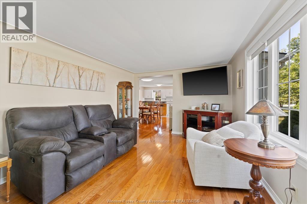 768 WEST BELLE RIVER ROAD - 12
