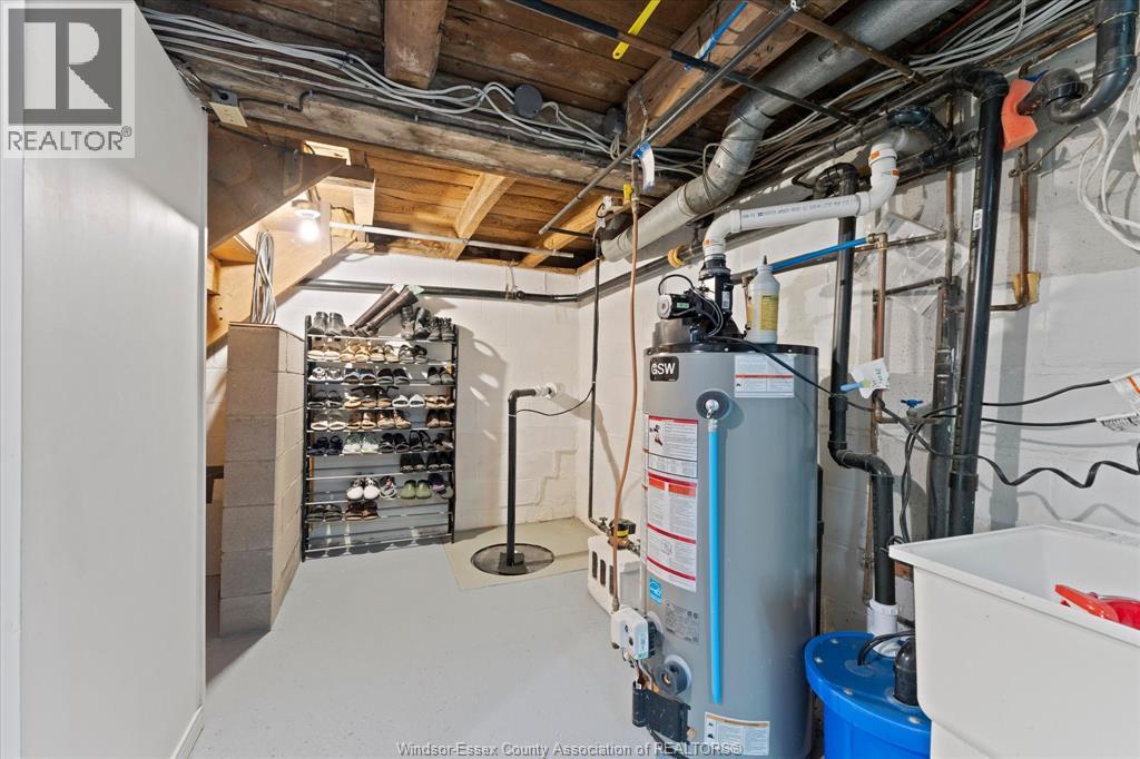 768 WEST BELLE RIVER ROAD - 25