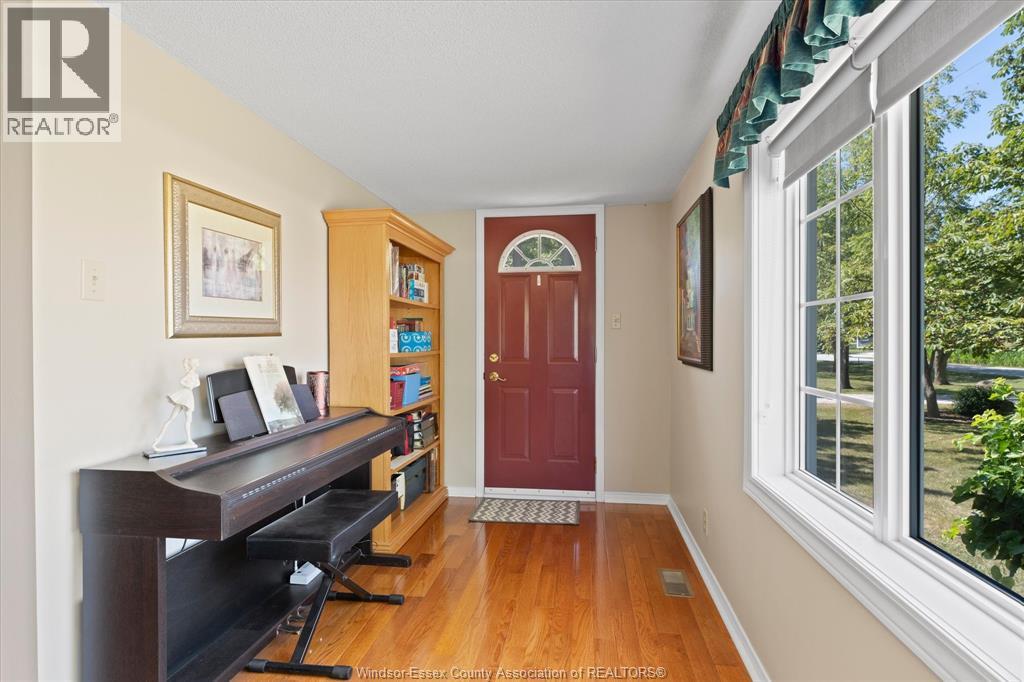 768 WEST BELLE RIVER ROAD, Lakeshore — photo 3