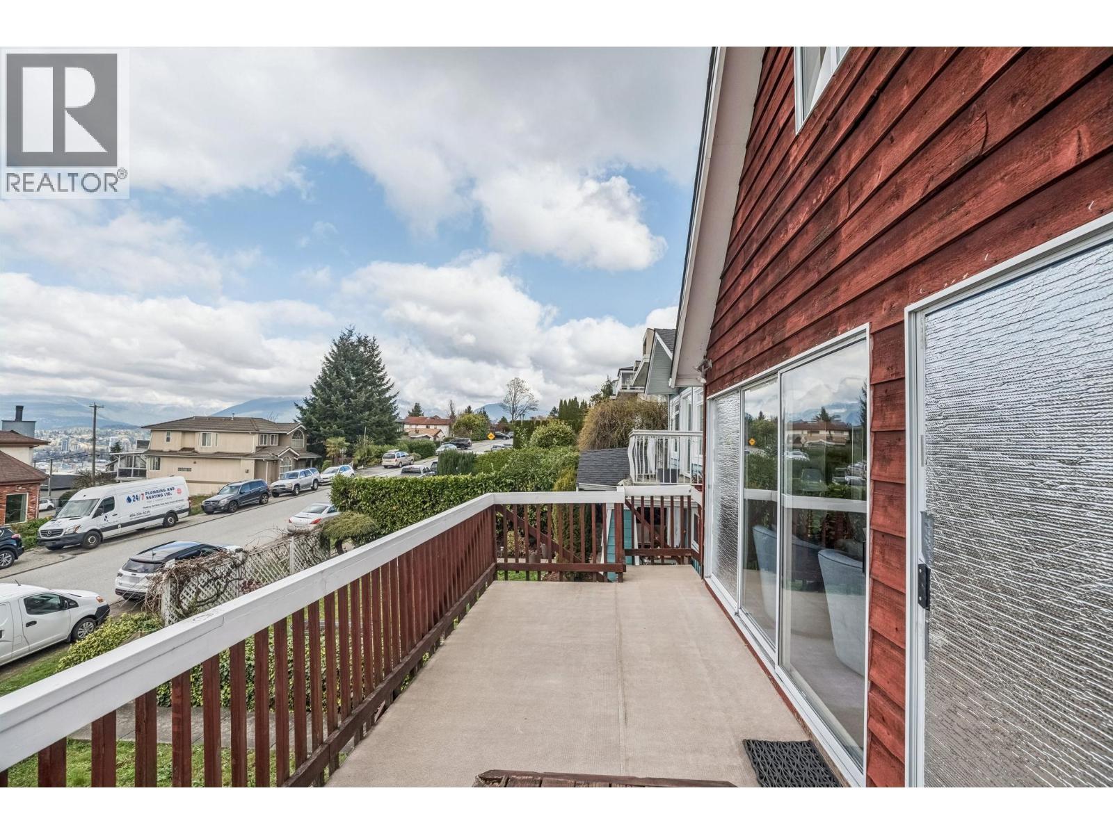 16 N HYTHE AVENUE, Burnaby