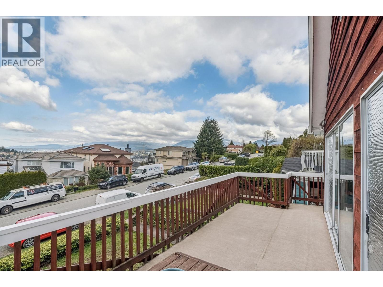 16 N HYTHE AVENUE, Burnaby