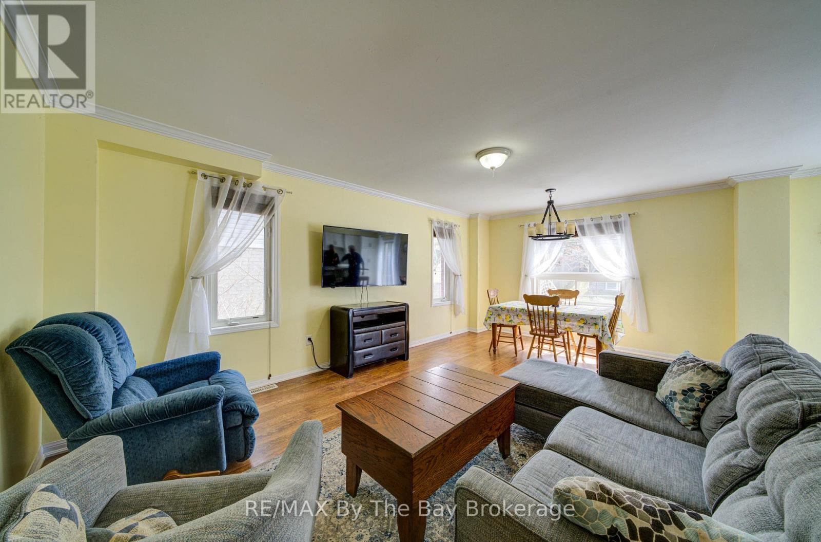 88 WESLEY AVENUE - 16