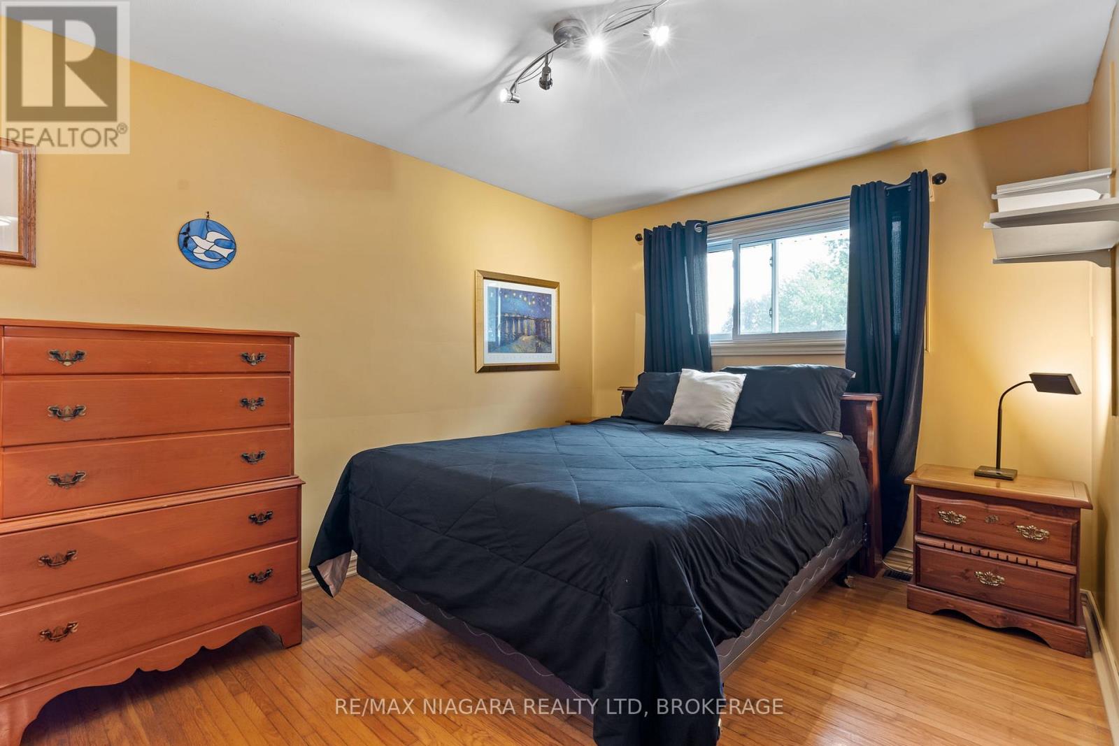 28 THORNCREST ROAD - 20