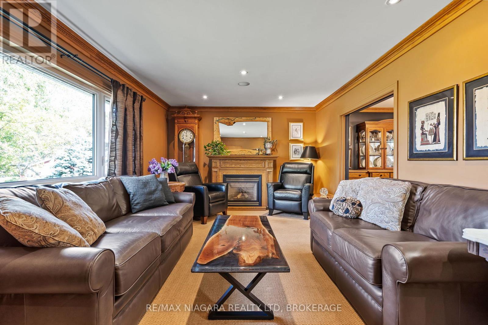 28 THORNCREST ROAD - 11