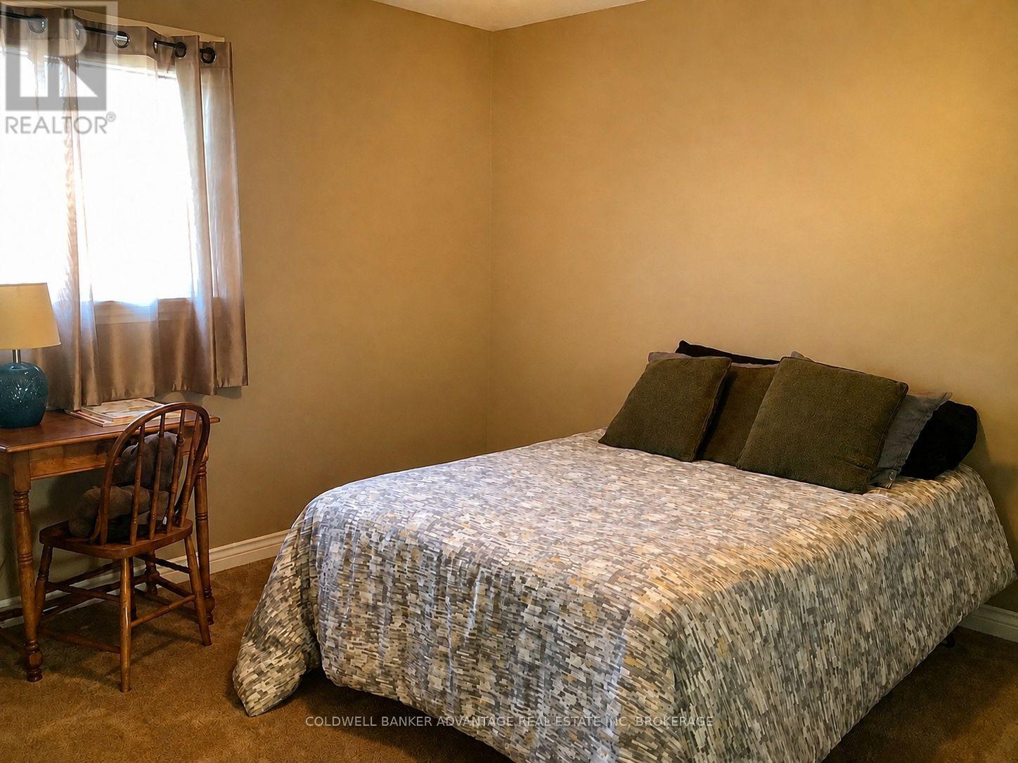 28 DIXON CRESCENT - Image 18