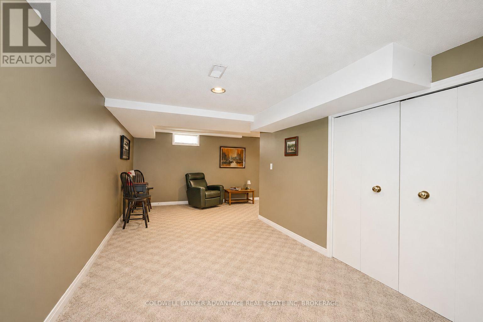 28 DIXON CRESCENT - Image 19