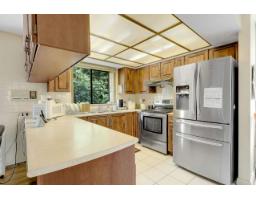 9012 145a Street, Surrey, BC V3R7Y4 Photo 11