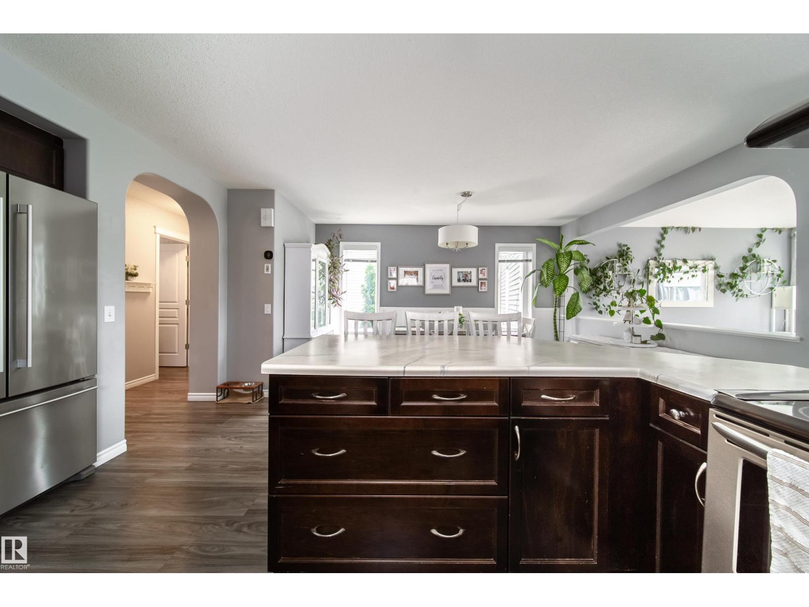 7239 21 AV SW - 15