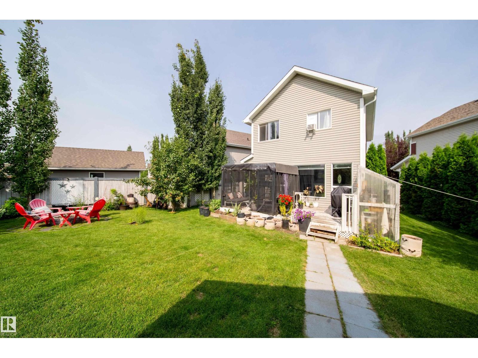 7239 21 AV SW - 50