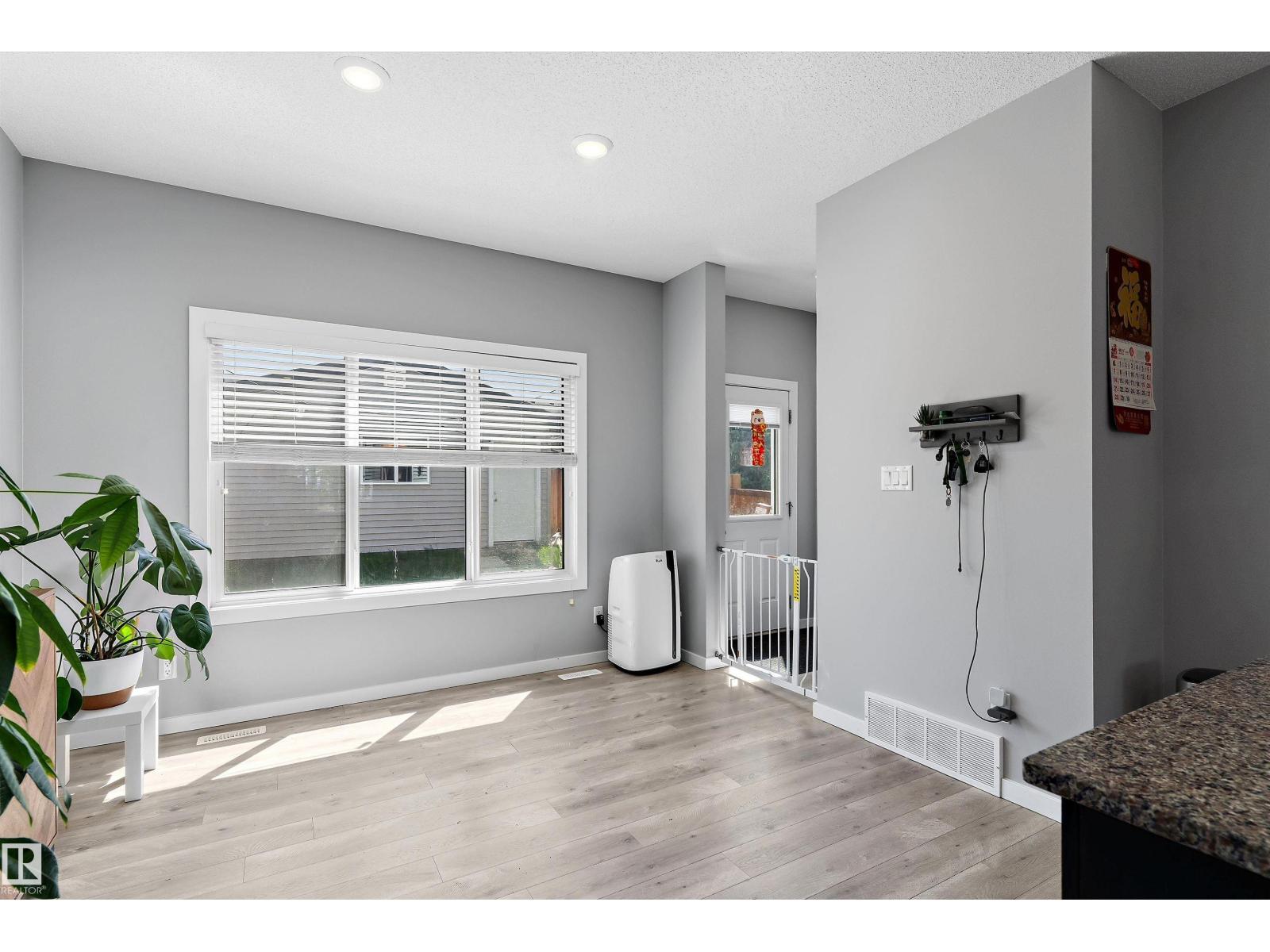 15927 13 AV SW - Image 12