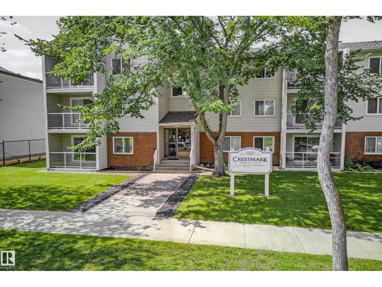#206 10842 107 ST NW - Image 16
