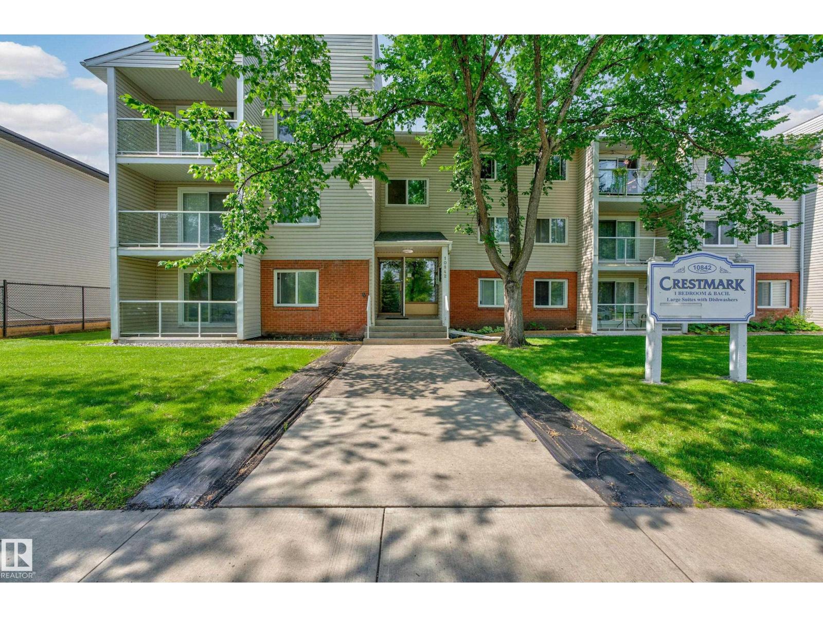#206 10842 107 ST NW - 22