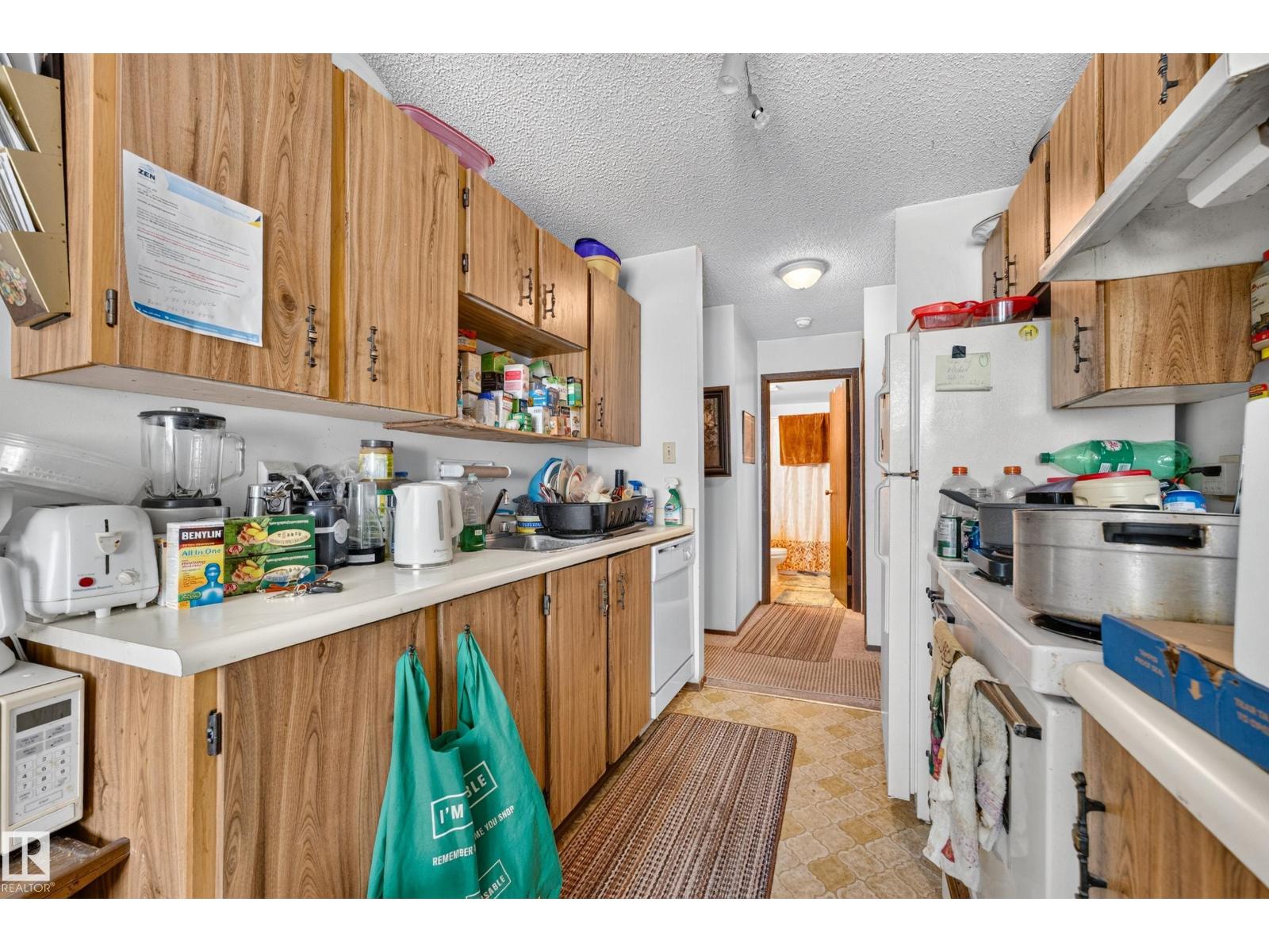 #206 10842 107 ST NW - 7