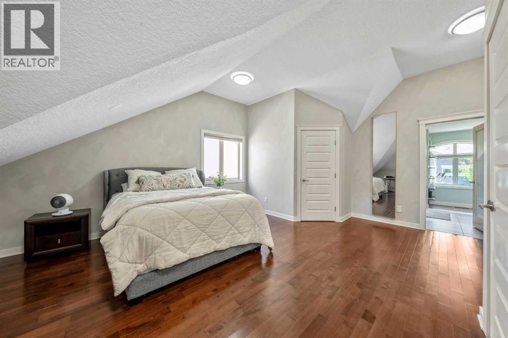 1918 36 Street SW - 35