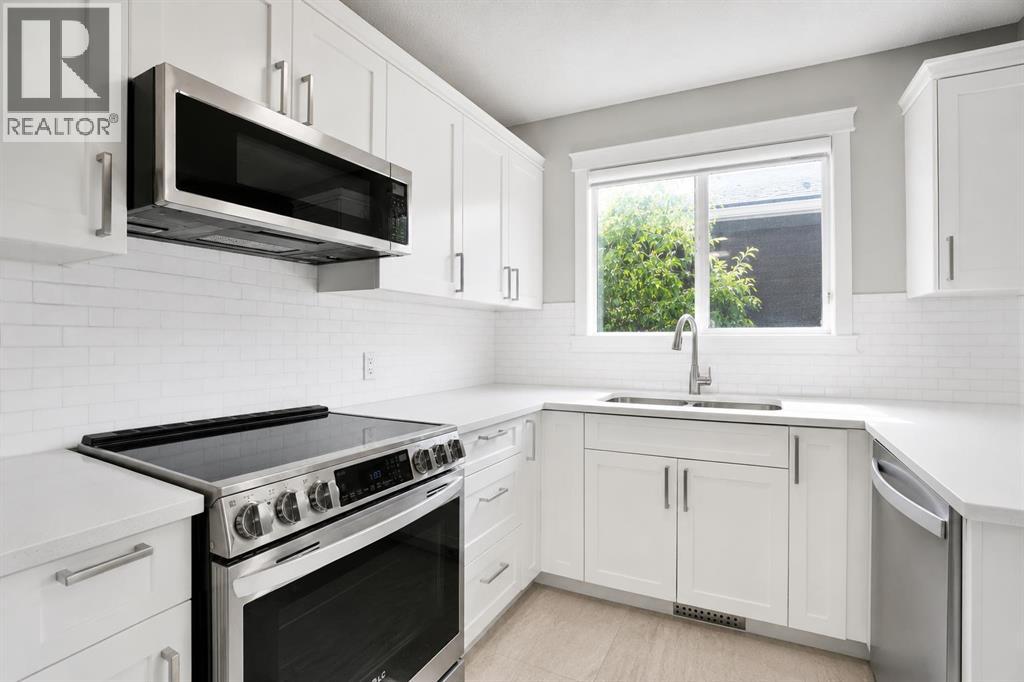 115 Abingdon Crescent NE - 4