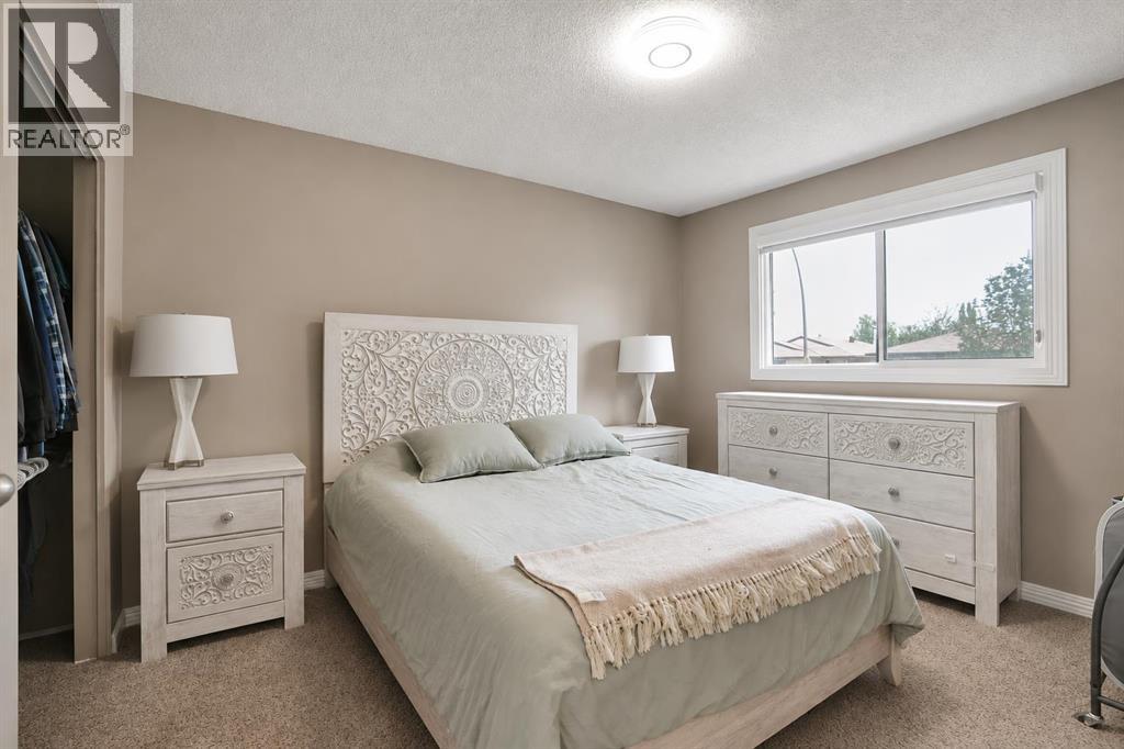 115 Abingdon Crescent NE - Image 9