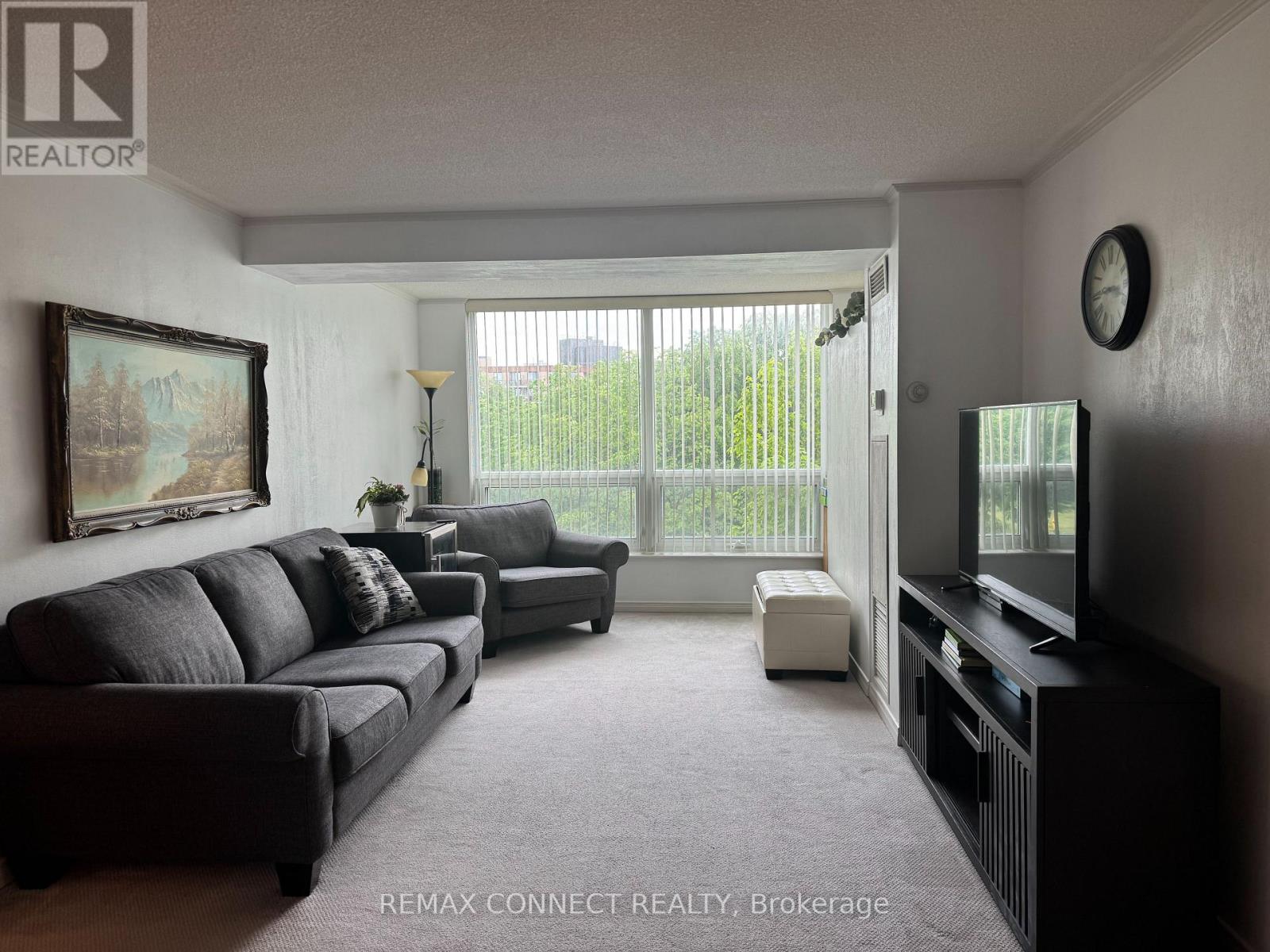 #221 326 MAJOR MACKENZIE DRIVE E - 2